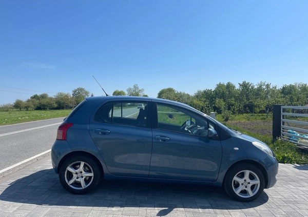 Toyota Yaris cena 18889 przebieg: 116000, rok produkcji 2007 z Puławy małe 301